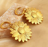 Boucles d’Oreilles Pendantes en Acier Inoxydable Doré en Forme de Tournesol – Élégance Naturelle – Écrin Offert "Tournesol" - Mara Bijoux