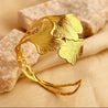 Bracelet Jonc Doré Feuille Hawaïenne – Acier Inoxydable | Écrin Offert "Sarah" Mara Bijoux