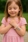 Bracelet Enfant en Perles Naturelles d’Opale Rose – Douceur & Confiance Mara Bijoux