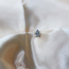 Piercing Nez Papillon Argenté – Perle Blanche – Acier Inoxydable, Tige en L + Écrin Offert "Abelle Argenté" - Mara Bijoux